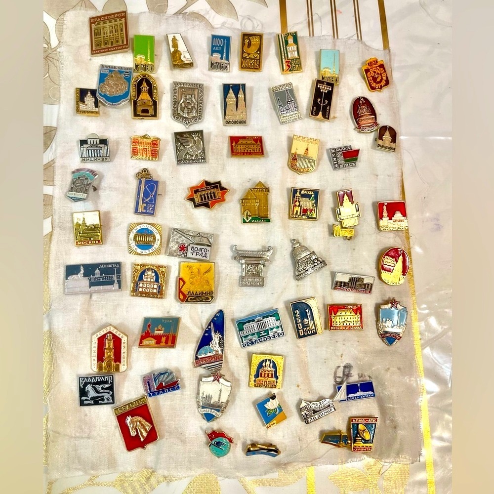 Lot Of 60 Vintage Soviet City Crest Pins Ussr Russian Ukraine Travel Badge Set